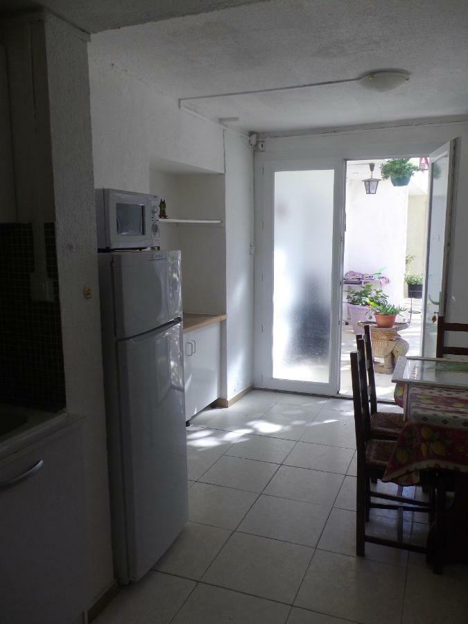 Auberge Des Garrigues Nîmes Exterior foto
